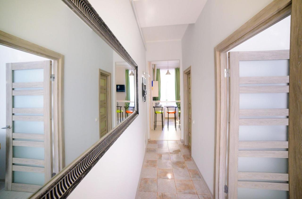 Modern Apartment In Old City Center ลวีฟ ภายนอก รูปภาพ