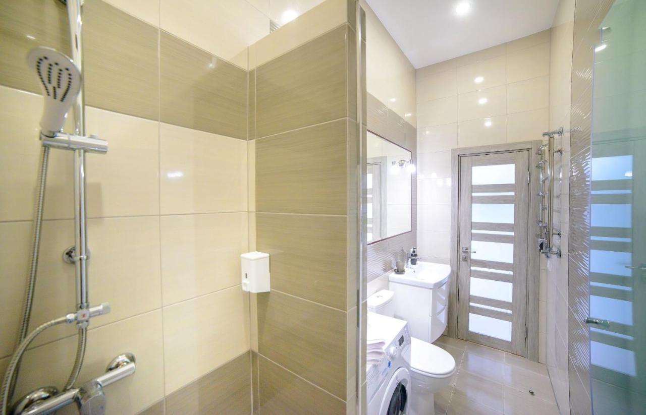 Modern Apartment In Old City Center ลวีฟ ภายนอก รูปภาพ